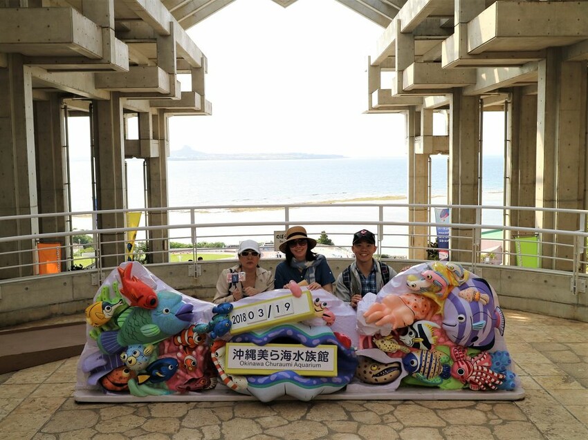 日本海洋博公園-沖繩美麗海水族館(美ら海水族館):必訪黑潮之海大水槽/巨大鯨鯊在你眼前悠游.超壯觀