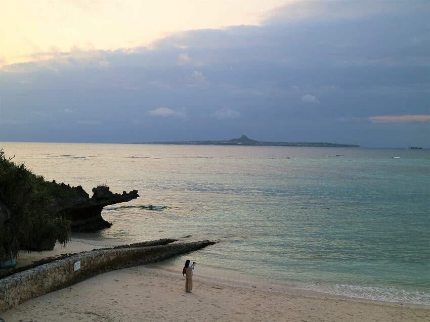 日本海洋博公園-沖繩美麗海水族館(美ら海水族館):必訪黑潮之海大水槽/巨大鯨鯊在你眼前悠游.超壯觀
