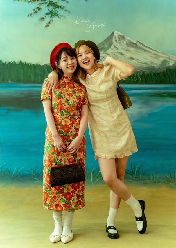 台南寫真【克林姆與安淇拉攝影棚】古著閨蜜寫真,重溫青春回憶,