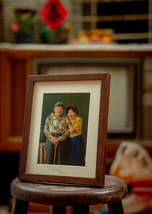 台南寫真【克林姆與安淇拉攝影棚】古著閨蜜寫真,重溫青春回憶,