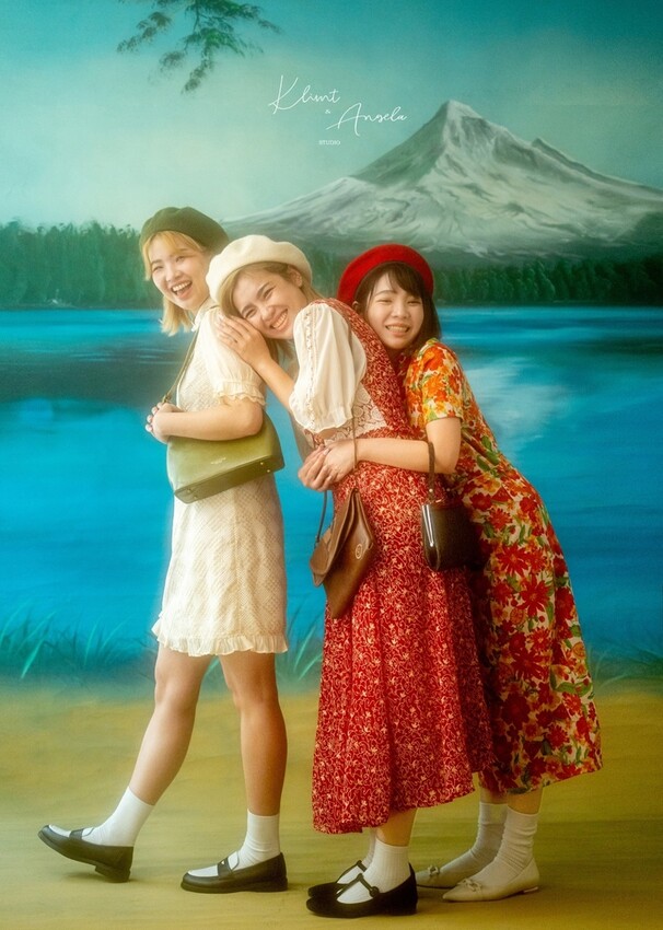 台南寫真【克林姆與安淇拉攝影棚】古著閨蜜寫真,重溫青春回憶,