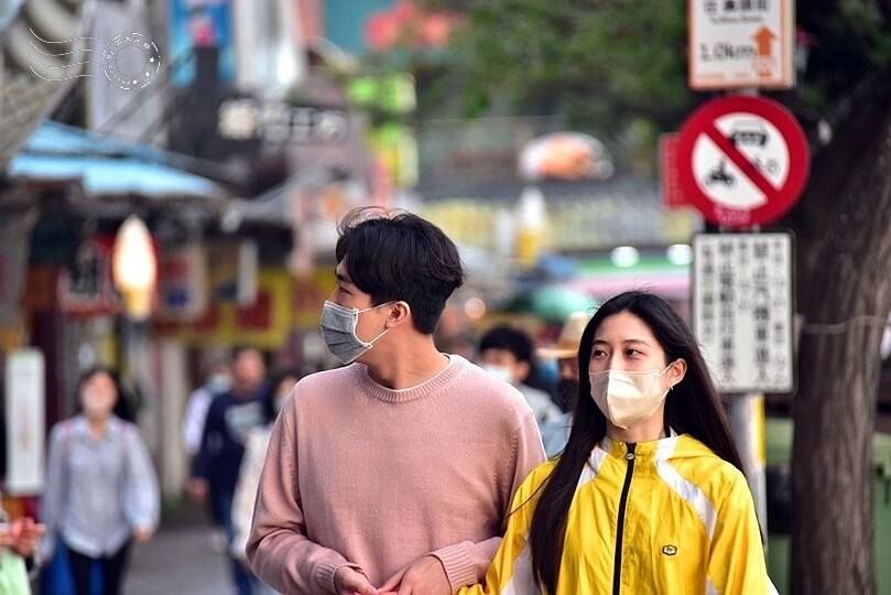 淡水渡船頭情侶