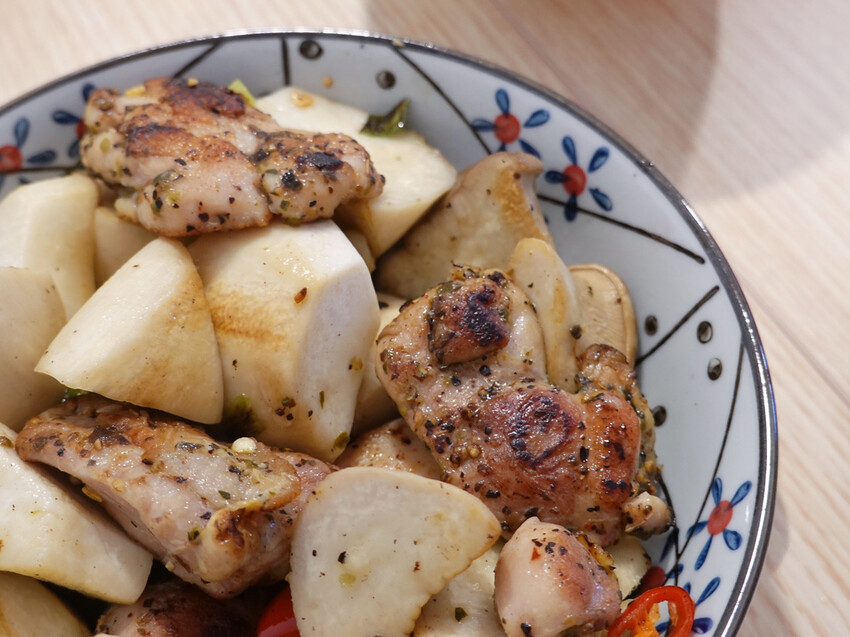 食譜|椒鹽雞腿杏鮑菇Salt and Pepper Chicken Thigh Steak with King Oyster Mushroom