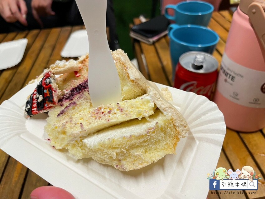 苗栗縣頭份市【苗栗美食】咔歐里甜室-客製化蛋糕也太美，少年的夢與佩佩豬一起搭乘雙層巴士飛翔吧！