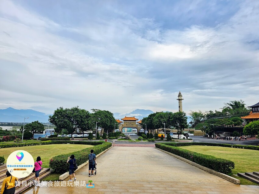 高雄市大樹區[旅遊]高雄 佛光山 佛陀紀念館 是旅遊景點 也是發人省思好地方  說好話 做好事 存好心 你我共同努力