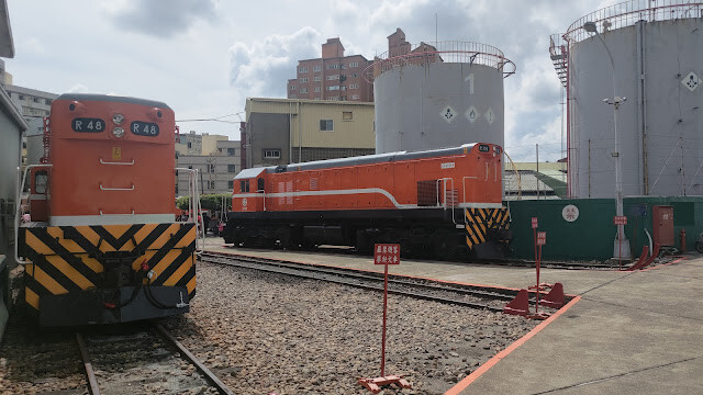 扇形車庫 - 莒光號火車頭、油庫