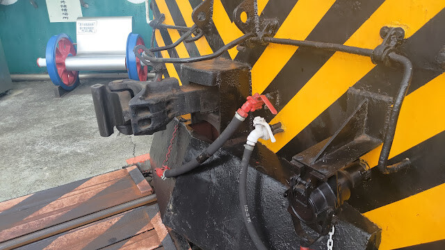 扇形車庫 - 莒光號火車頭