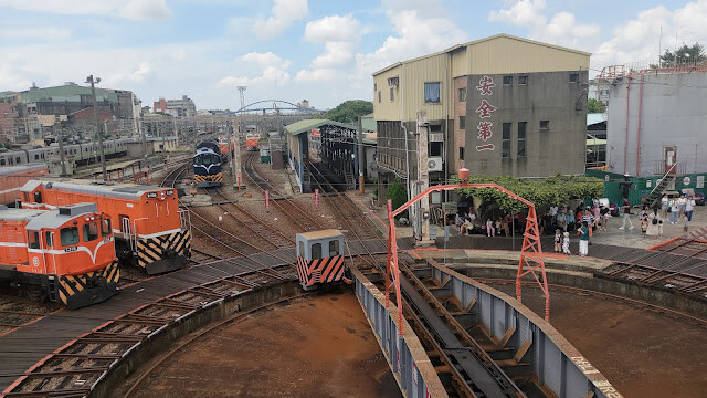扇形車庫 - 調車轉盤