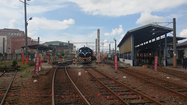 扇形車庫 - 火車頭