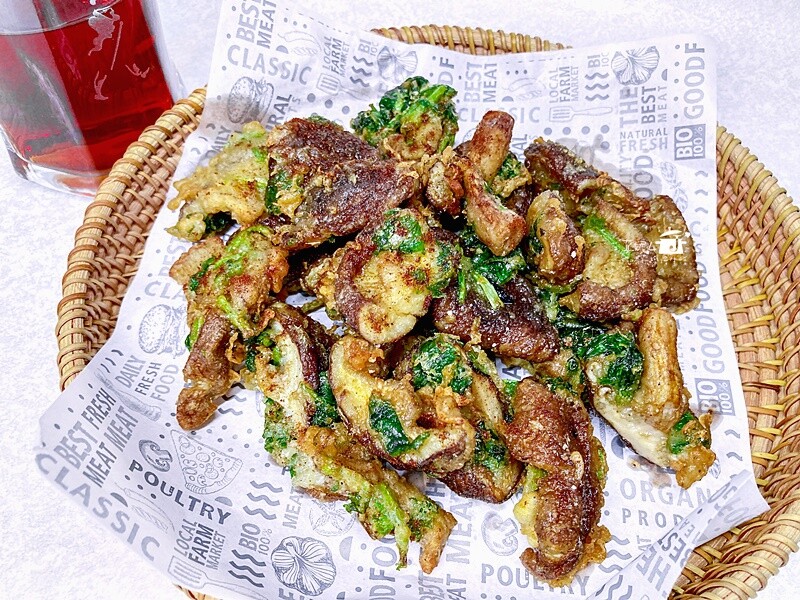 烹飪筆記│香蒜雞塊酥和炸香菇，用雞胸肉炸雞塊多汁多嫩特別好吃
