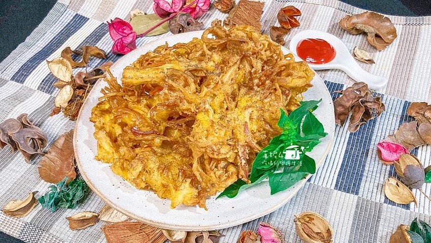 烹飪筆記│香蒜雞塊酥和炸香菇，用雞胸肉炸雞塊多汁多嫩特別好吃