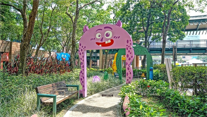 /tmp/phpoUjbmC /tmp/phpoUjbmC