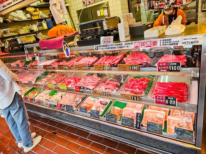 日本中村屋可樂餅｜銅板價就可以吃到滿滿和牛炸肉餅！超過六十年老肉舖可樂餅