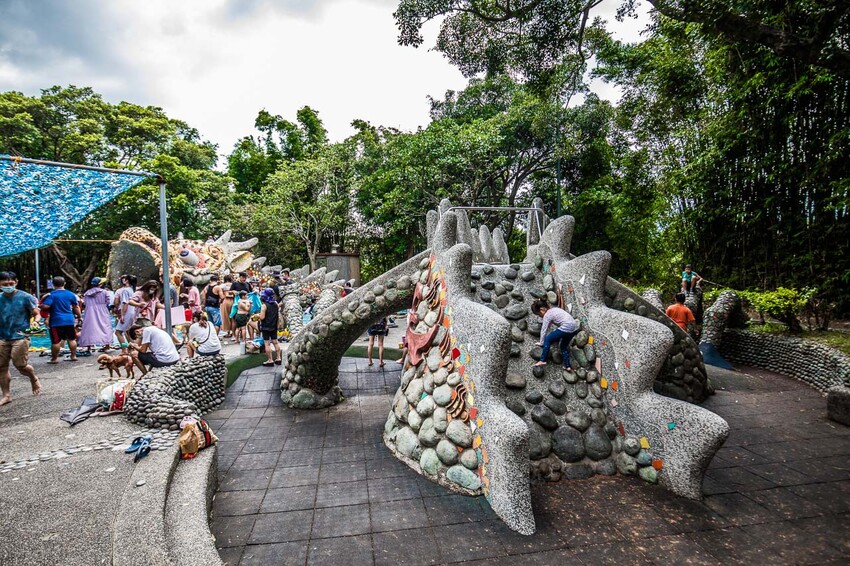 桃園市龍潭區桃園龍潭大池戲水區｜免錢玩水玩到爽！超大龍頭溜滑梯戲水池
