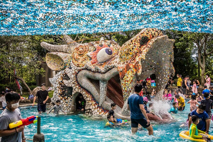 桃園市龍潭區桃園龍潭大池戲水區｜免錢玩水玩到爽！超大龍頭溜滑梯戲水池