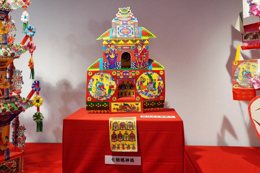 免費景點！女神幫幫忙特展！放大版抓周好可愛，週末有市集與DIY活動～有機會把掃拖機器人帶回家