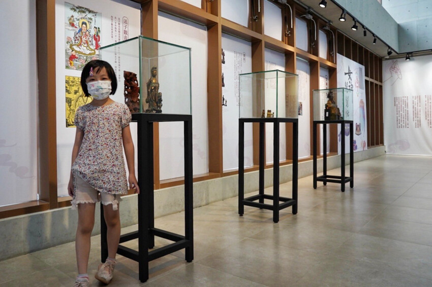 免費景點！女神幫幫忙特展！放大版抓周好可愛，週末有市集與DIY活動～有機會把掃拖機器人帶回家