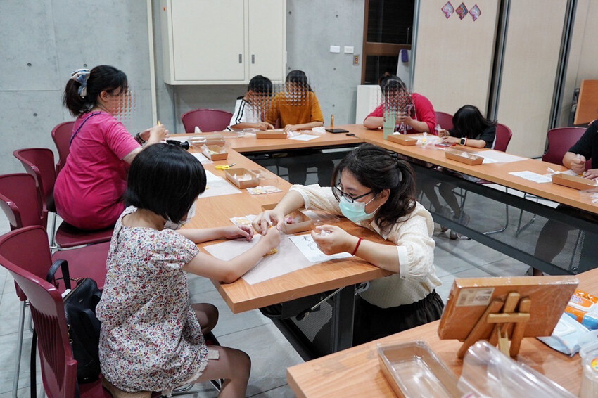 免費景點！女神幫幫忙特展！放大版抓周好可愛，週末有市集與DIY活動～有機會把掃拖機器人帶回家