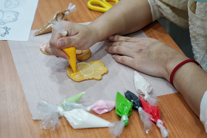 免費景點！女神幫幫忙特展！放大版抓周好可愛，週末有市集與DIY活動～有機會把掃拖機器人帶回家