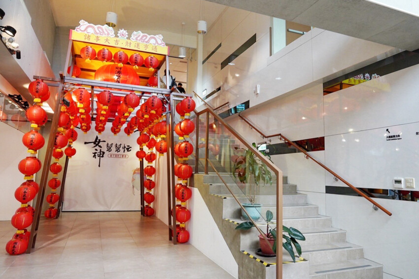 免費景點！女神幫幫忙特展！放大版抓周好可愛，週末有市集與DIY活動～有機會把掃拖機器人帶回家