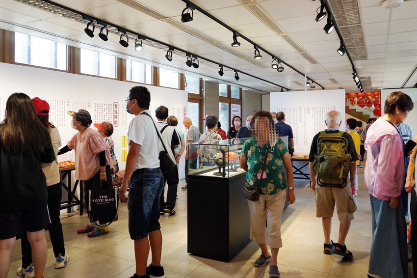 免費景點！女神幫幫忙特展！放大版抓周好可愛，週末有市集與DIY活動～有機會把掃拖機器人帶回家