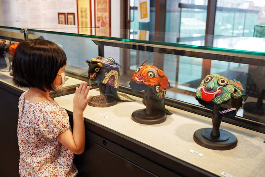 免費景點！女神幫幫忙特展！放大版抓周好可愛，週末有市集與DIY活動～有機會把掃拖機器人帶回家