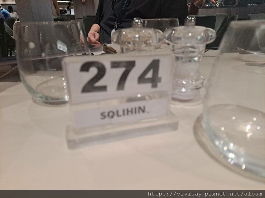 榮耀號 龍王餐廳 第一天晚餐伙食 (4).jpg