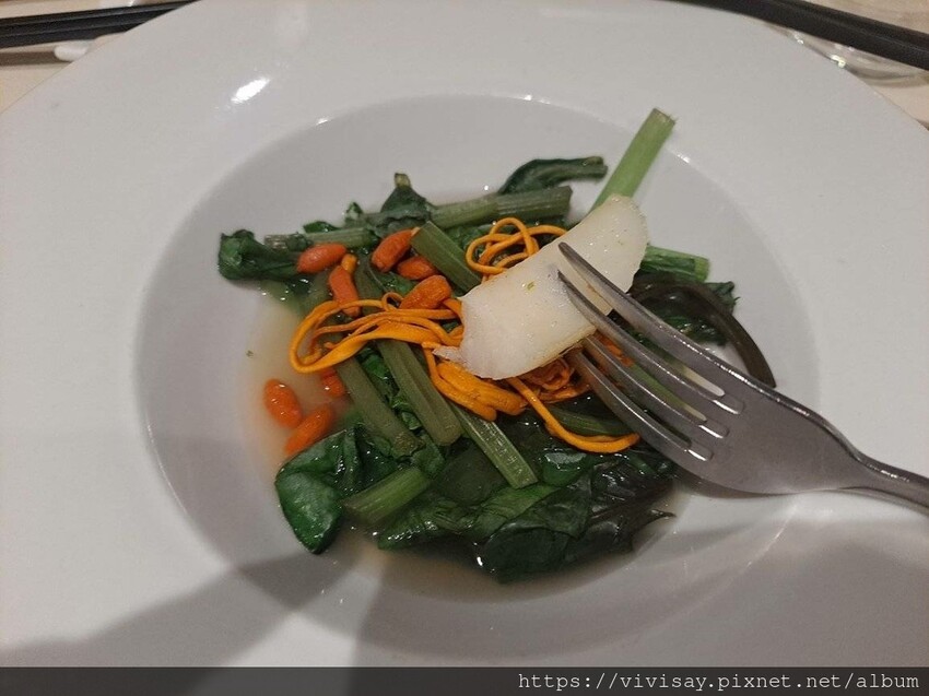 榮耀號 龍王餐廳 第一天晚餐伙食 (3).jpg