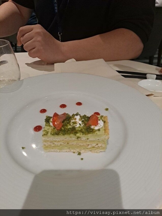 榮耀號 龍王餐廳 第一天晚餐伙食 (26).jpg