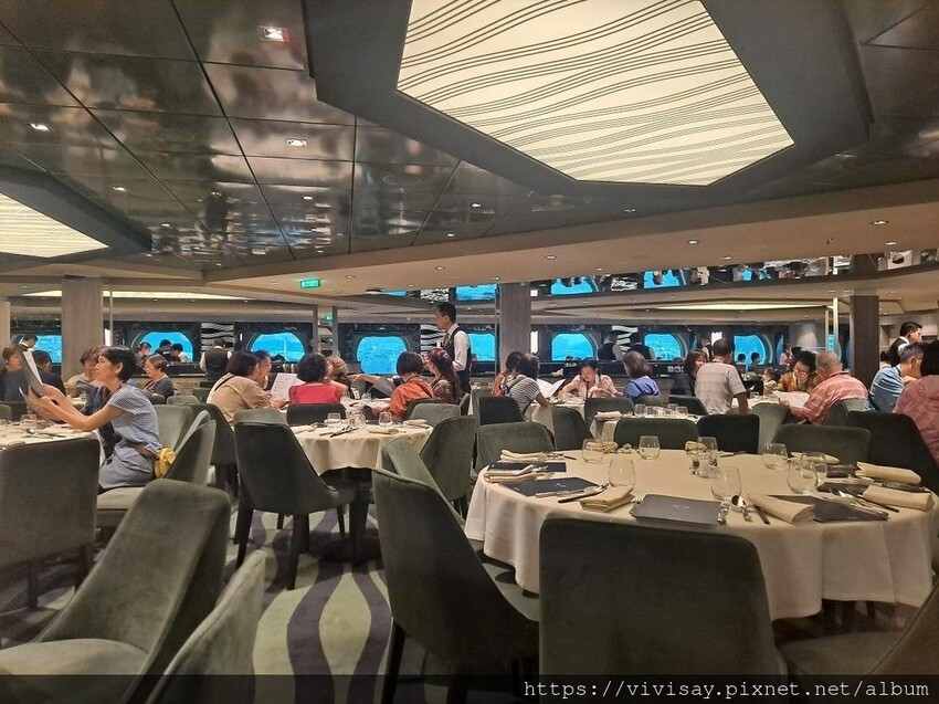 榮耀號 龍王餐廳 第一天晚餐伙食 (17).jpg