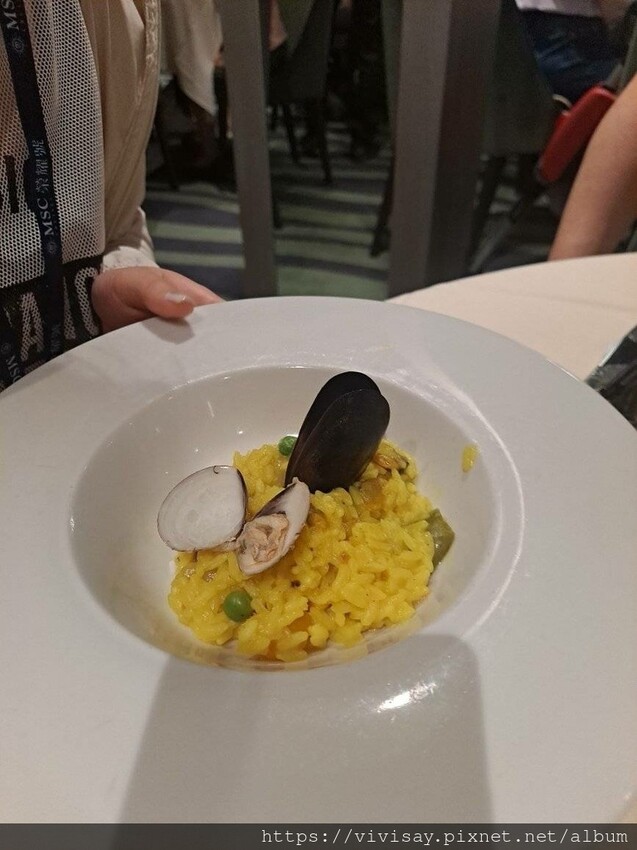 榮耀號 龍王餐廳 第一天晚餐伙食 (25).jpg