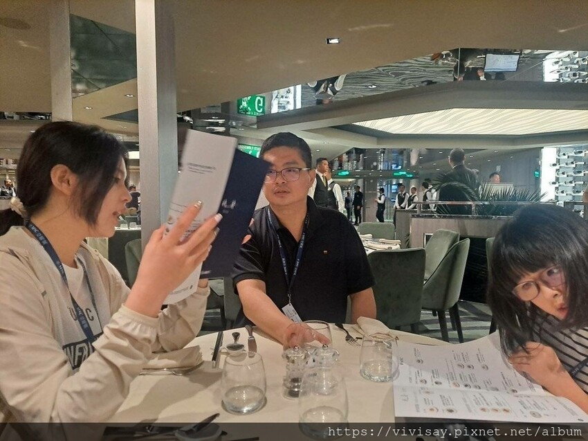 榮耀號 龍王餐廳 第一天晚餐伙食 (10).jpg