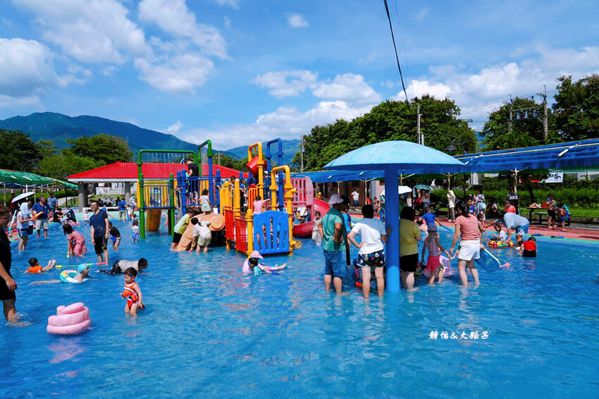 竹崎親水公園，夏日親子玩水好去處，有沖洗間及停車場，嘉義免費