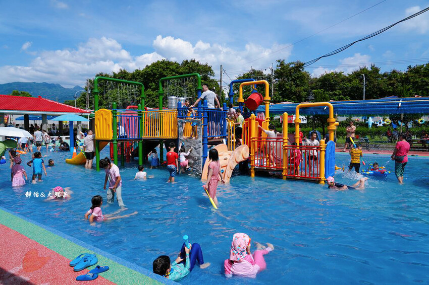竹崎親水公園，夏日親子玩水好去處，有沖洗間及停車場，嘉義免費