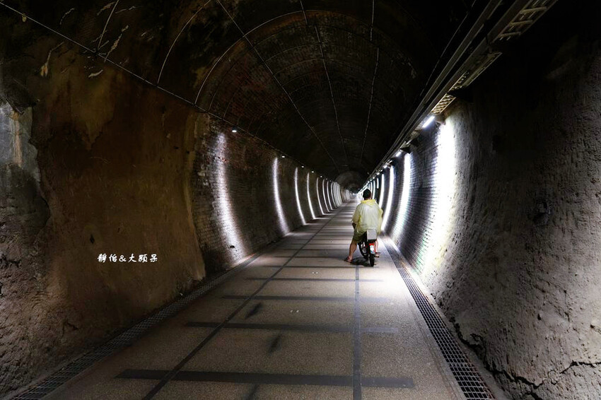 新北旅遊景點 ❙ 福隆舊草嶺隧道自行車漫遊,福隆車站鄉野便當