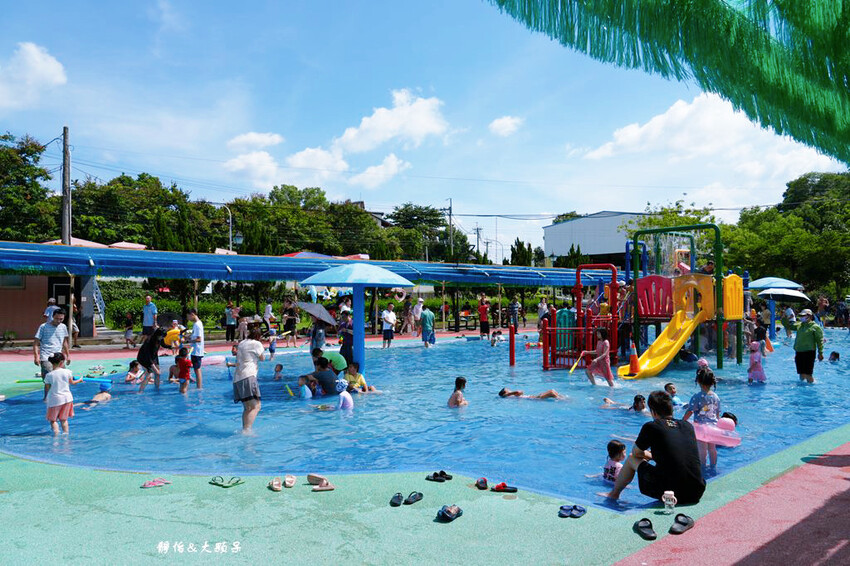 竹崎親水公園，夏日親子玩水好去處，有沖洗間及停車場，嘉義免費