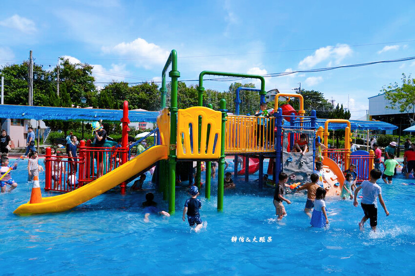 竹崎親水公園，夏日親子玩水好去處，有沖洗間及停車場，嘉義免費