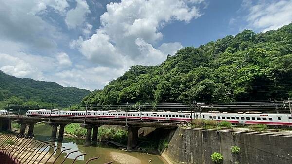 IMG_3328.MOV.jpg IMG_3328.MOV.jpg