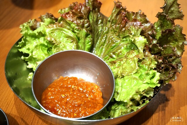 日本東京必吃燒肉》大阪烤肉 / 荷爾蒙 二子 新橋本館，ホルモンふたご人氣名品黑毛牛助肉經典好吃