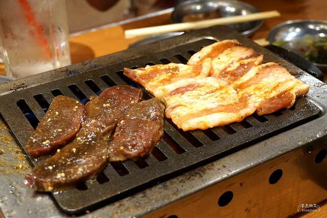 日本東京必吃燒肉》大阪烤肉 / 荷爾蒙 二子 新橋本館，ホルモンふたご人氣名品黑毛牛助肉經典好吃