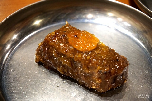 日本東京必吃燒肉》大阪烤肉 / 荷爾蒙 二子 新橋本館，ホルモンふたご人氣名品黑毛牛助肉經典好吃