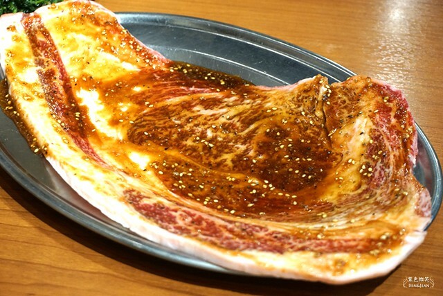 日本東京必吃燒肉》大阪烤肉 / 荷爾蒙 二子 新橋本館，ホルモンふたご人氣名品黑毛牛助肉經典好吃