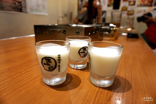 日本東京必吃燒肉》大阪烤肉 / 荷爾蒙 二子 新橋本館，ホルモンふたご人氣名品黑毛牛助肉經典好吃