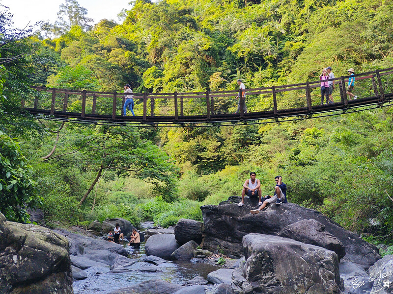 宜蘭縣冬山鄉新寮瀑布》漫步輕鬆好走森林步道  探訪雙層沁涼瀑布  宜蘭冬山免費景點