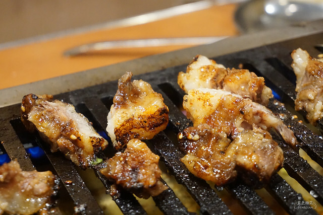 日本東京必吃燒肉》大阪烤肉 / 荷爾蒙 二子 新橋本館，ホルモンふたご人氣名品黑毛牛助肉經典好吃