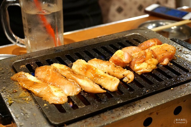 日本東京必吃燒肉》大阪烤肉 / 荷爾蒙 二子 新橋本館，ホルモンふたご人氣名品黑毛牛助肉經典好吃