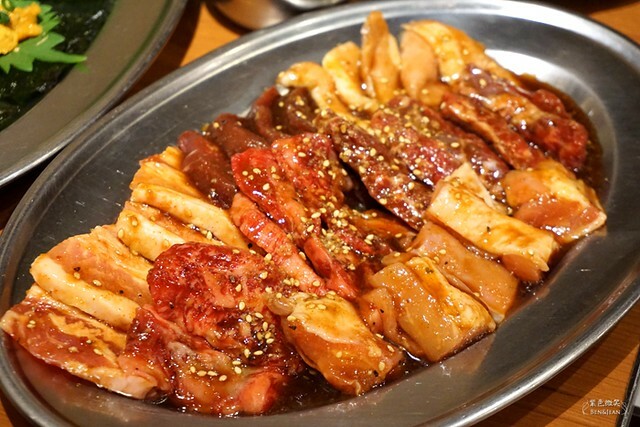 日本東京必吃燒肉》大阪烤肉 / 荷爾蒙 二子 新橋本館，ホルモンふたご人氣名品黑毛牛助肉經典好吃