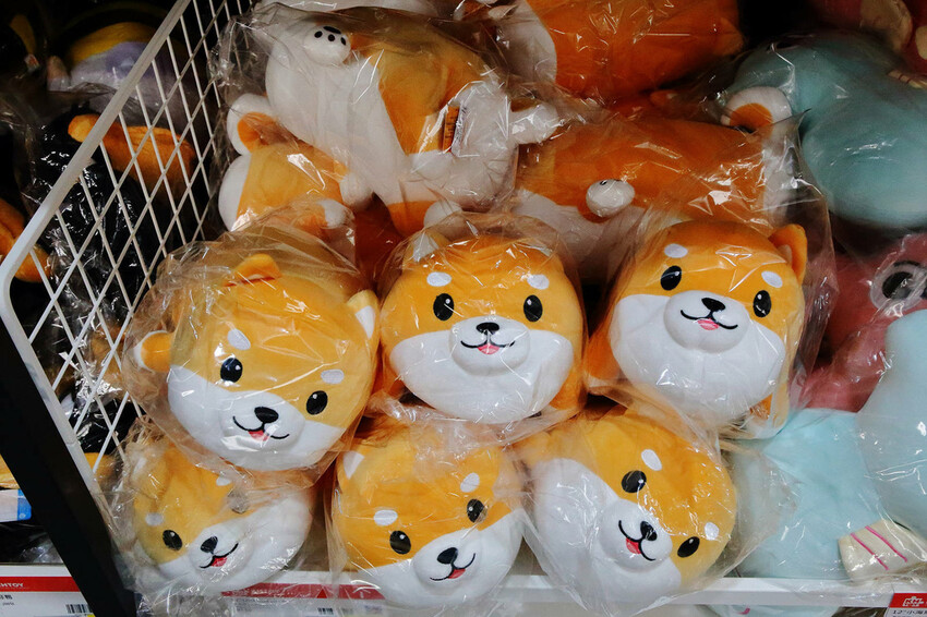 嘉義KHTOY絨毛玩偶旗艦館，正版授權絨毛玩偶專賣店，超過1