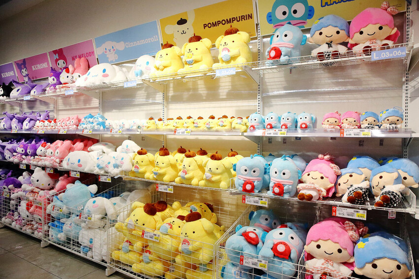 嘉義KHTOY絨毛玩偶旗艦館，正版授權絨毛玩偶專賣店，超過1