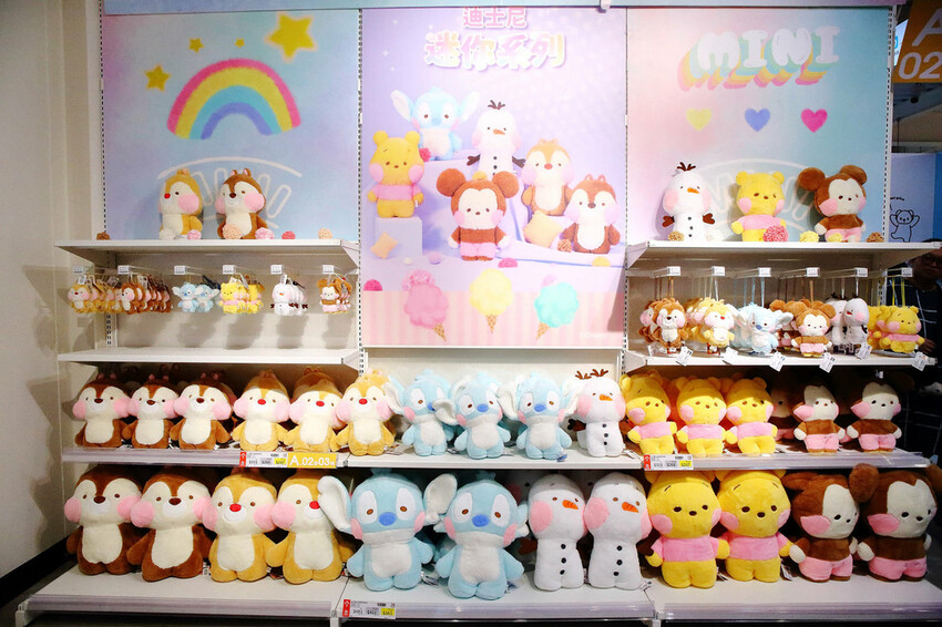 嘉義KHTOY絨毛玩偶旗艦館，正版授權絨毛玩偶專賣店，超過1